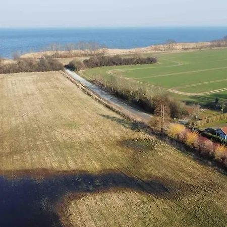 Ferienhaus Gemuetlicher Bungalow In Natur Strand Naehe Sundhagen-Niederhof